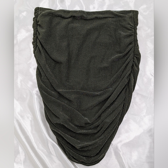 SHEIN Woman's Small Sparkly Green Ruched and Fitted Above the Knee Mini Skirt - Picture 2 of 11